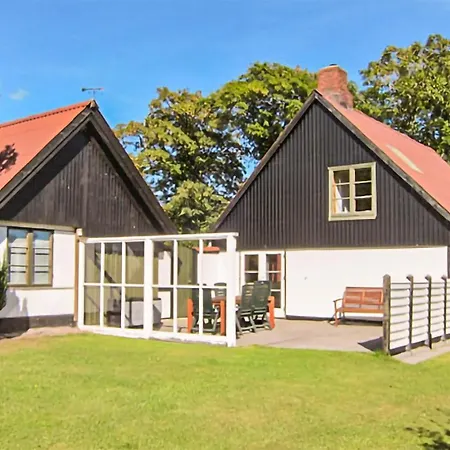 Prachtig In Aakirkeby Met Wifi Åkirkeby