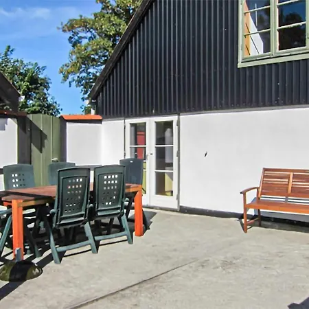 Vakantiehuis Prachtig In Aakirkeby Met Wifi *