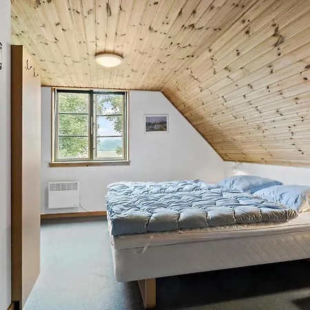 Beautiful In Aakirkeby With Wifi