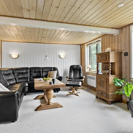 Casa vacanze Beautiful In Aakirkeby With Wifi Åkirkeby
