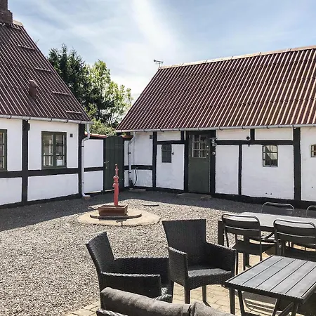 Vakantiehuis Prachtig In Aakirkeby Met Wifi